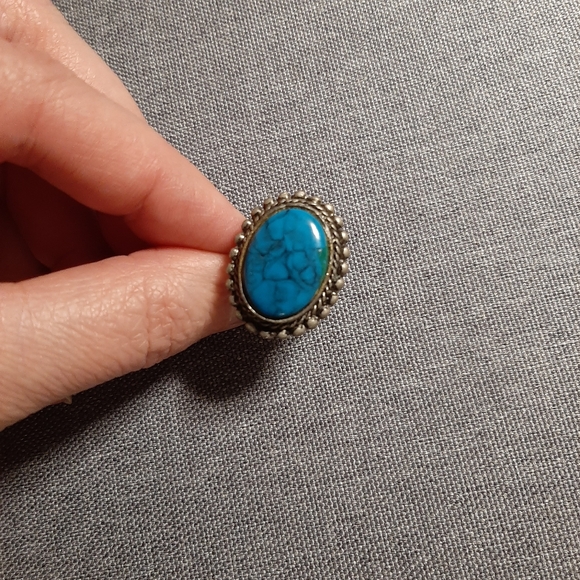 Two Victorian Style Rings - Picture 4 of 6